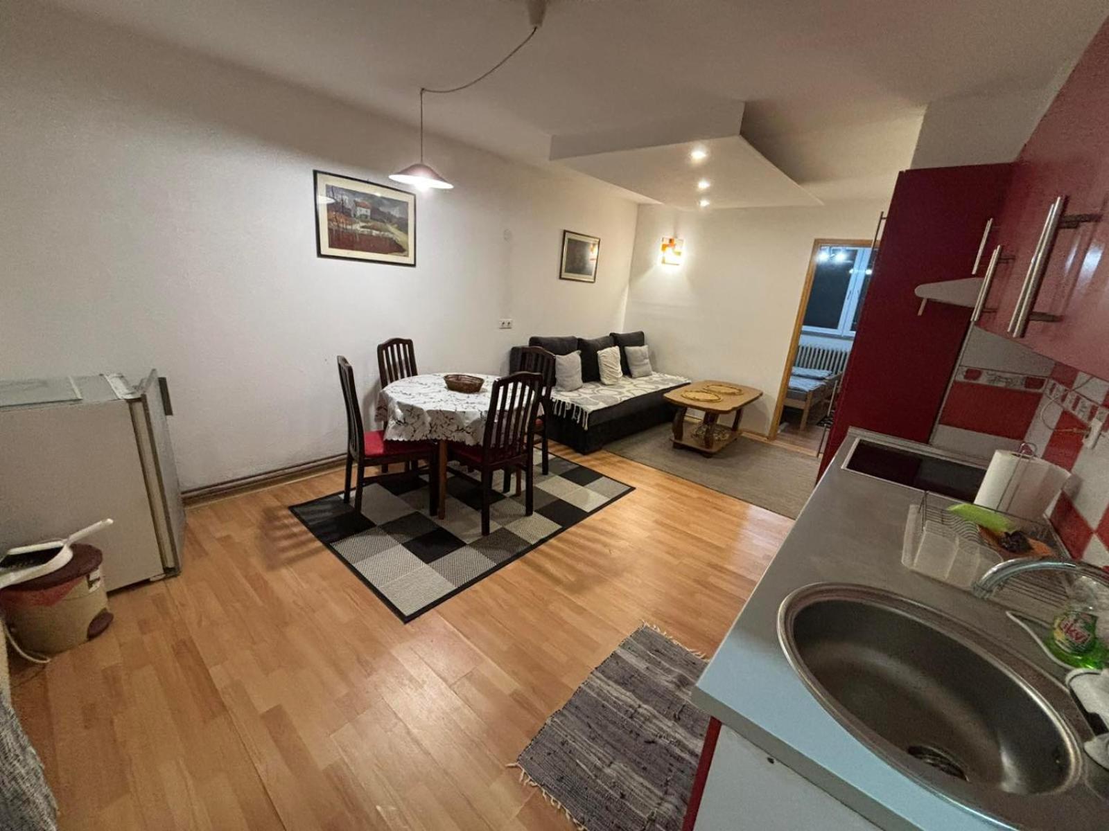 Amy 2 Apartment *